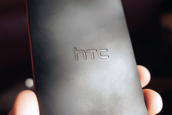 HTC M7 debutează în magazine pe 8 martie, la preţul de 649 euro