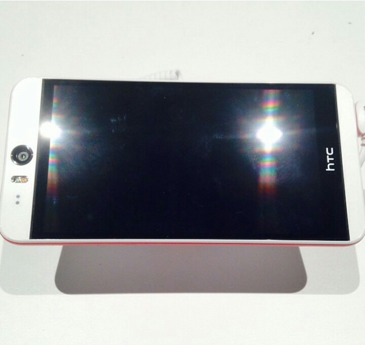 HTC Desire Eye imagine live