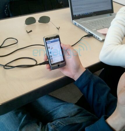 HTC Desire Z, aka T-Mobile G2 acum in poze oficiale