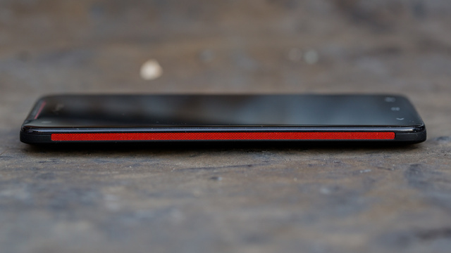 Review Gizmodo: hardware excelent, tastatura oribilă