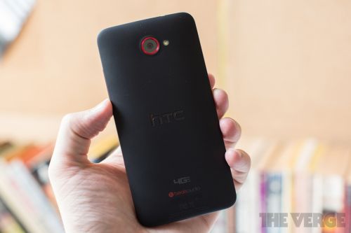 Review The Verge: cel mai bun ecran, baterie slabă, Sense 4+ cu probleme