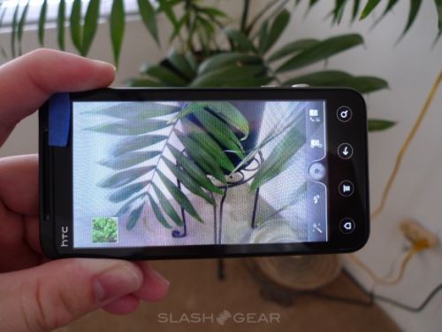 HTC EVO 3D - recenzia telefonului 3D inaugural pentru producătorul taiwanez (Video)