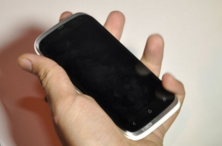 HTC Dual SIM!? Se poate, doar În China - iată modelul HTC Wind T328w cu Android 4.0