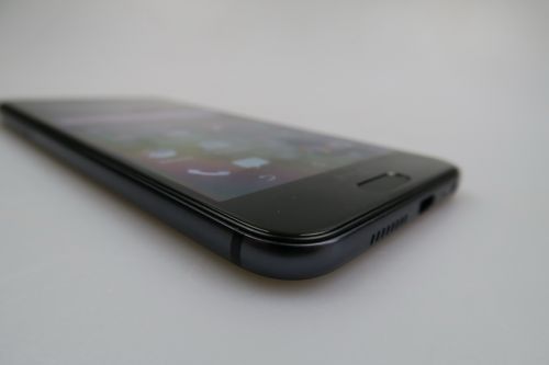 HTC One A9 privit din lateral