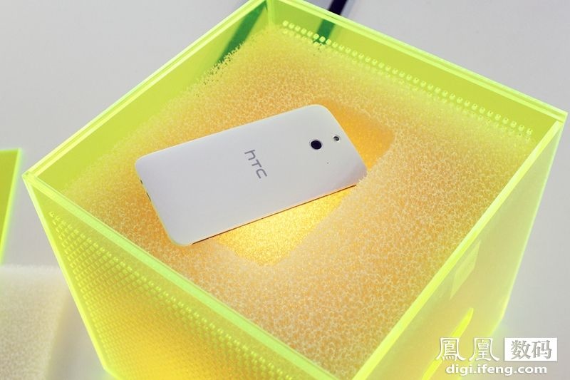 HTC One (E8)