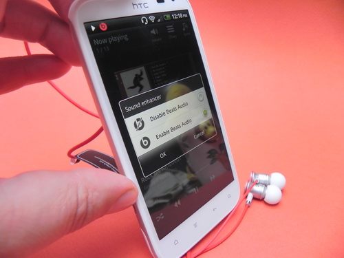 HTC Sensation XL branding Beats și căști Beats by Dr. Dre