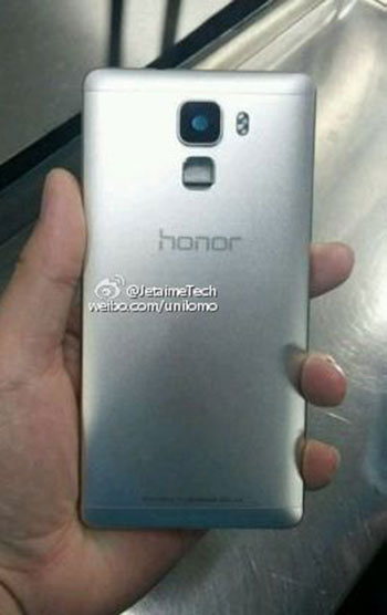 Primele imagini live cu Huawei Honor 7 sunt aici; telefonul vine cu senzor de amprente și corp din aluminiu