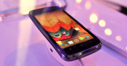 CES 2012: Huawei Ascend P1 LTE într-o experienţă hands-on - încă un device ultraslim cu Android 4.0 (Video)