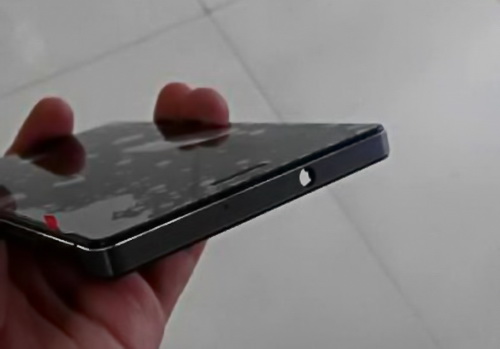Huawei Ascend P7 apare În noi magini, Își dezvăluie designul parțial