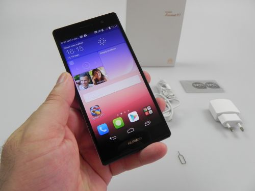 Huawei Ascend P7 Unboxing