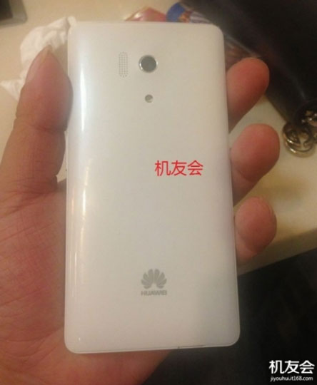 Huawei Honor 3 Își face apariția În imagini; Huawei produce și modele din gama midrange
