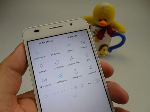 Huawei Honor 6, interfata si sistem de operare