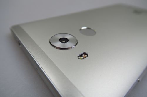Camera lui Huawei Mate 8