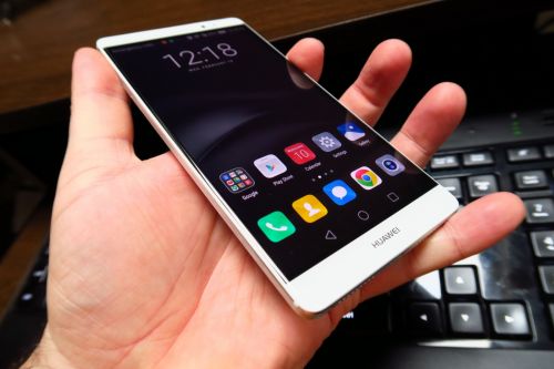 Ecranul lui Huawei Mate 8