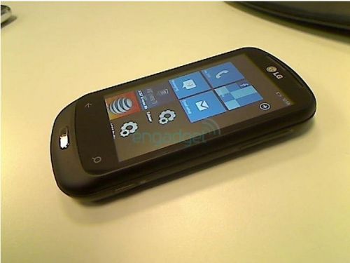 Un nou telefon Windows Phone 7 fotografiat in premiera! LG C900 ni se dezvaluie!