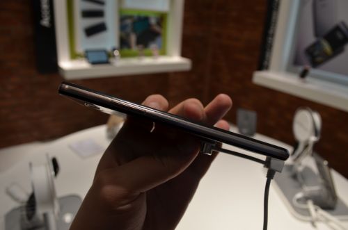 LG X Screen din lateral