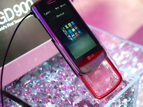 LG GD900 Crystal, telefonul cu tastatura transparenta, disponibil in Romania!