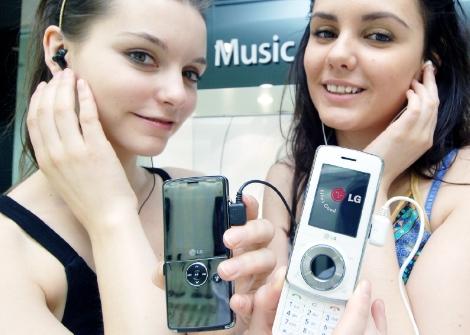 LG: LG lanseaza 2 telefoane cu functii muzicale: KM710 si KM380