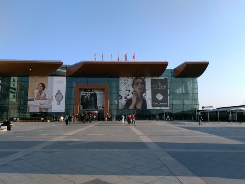 Mostra foto Lenovo PHAB Plus la soare