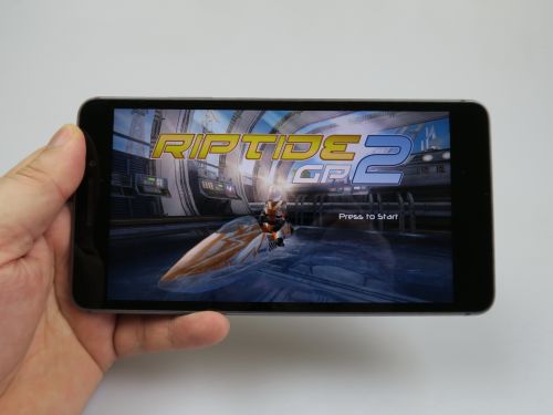 Lenovo PHAB Plus in jocuri