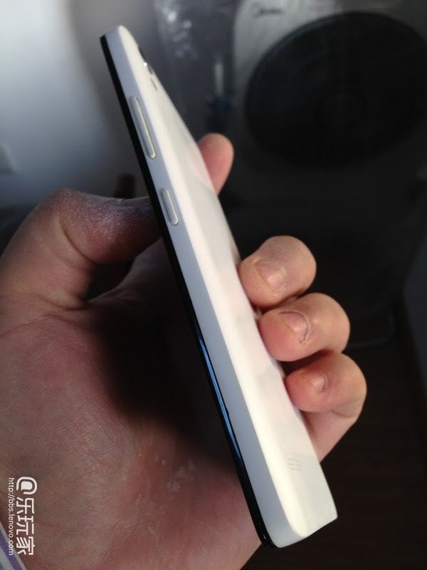 Lenovo K3, un telefon cu funcții muzicale și preț accesibil apare În imagini hands on, fiind scos din cutie