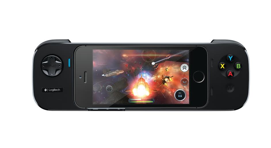 Logitech lansează controller-ul pentru iPhone 5s