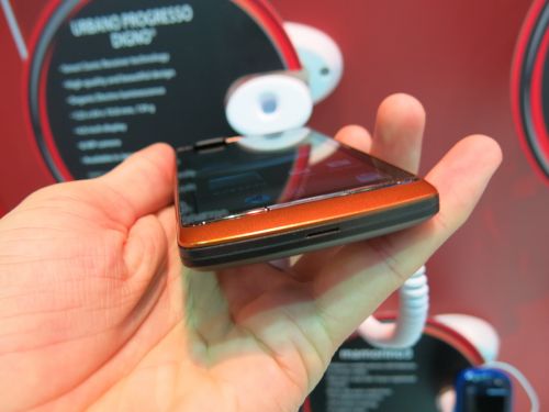 MWC 2013: Kyocera Urbano Progresso Digno În acțiune Într-o experiență hands on În Barcelona (Video)