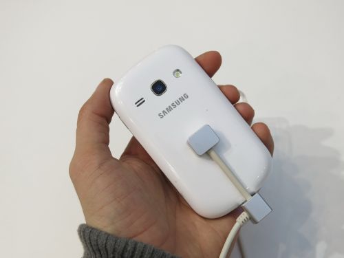 MWC 2013: Samsung Galaxy Fame În acțiune la Barcelona, Într-un hands on preview rapid (Video)