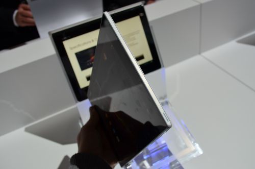 Experienta hands on cu tableta Sony Xperia Tableta Z, cea mai subțire tableta din lume (Video)