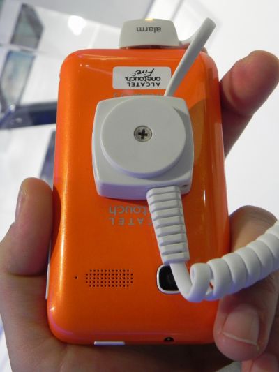 Alcatel One Touch Fire C hands-on preview: un terminal Firefox OS cu preț foarte accesibil (Retro MWC 2014 - Video)