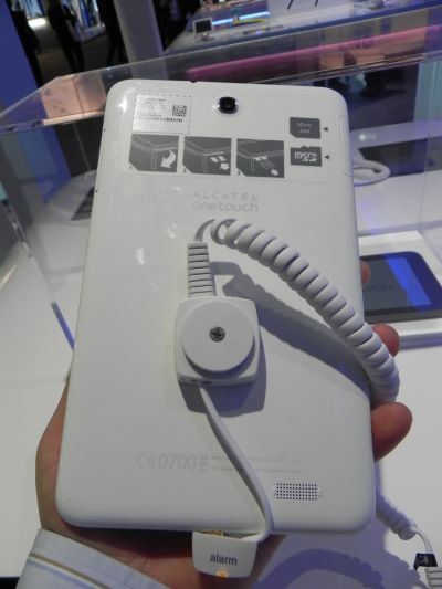 MWC 2014: Alcatel OneTouch Pop 7S hands on preview - o tabletă 4G cu preț accesibil și KitKat la bord (Video)