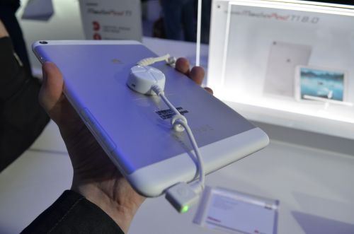 Huawei MediaPad T1 8.0 partea spate