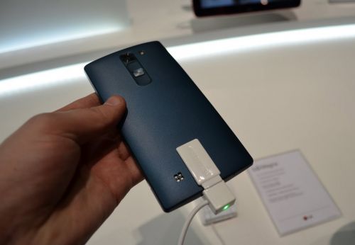 LG Magna hands-on