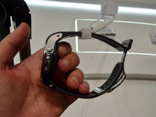 MWC 2015: LG Watch Urbane LTE hands-on - design premium şi webOS cu un UI carusel (Video)
