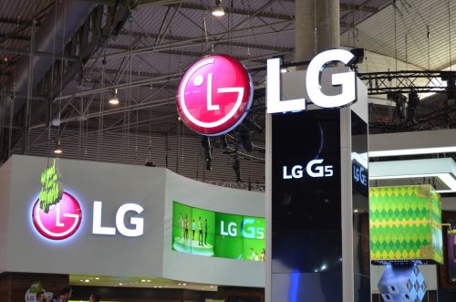 LG