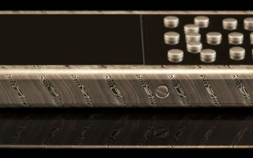 Luxul absolut: telefonul Mobiado Professional 105 Damascus ni se dezvăluie