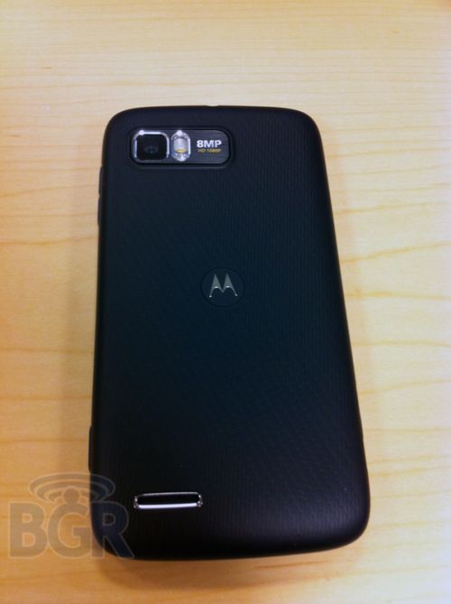 Motorola ATRIX 2 ni se dezvăluie în imagini şi cu câteva detalii