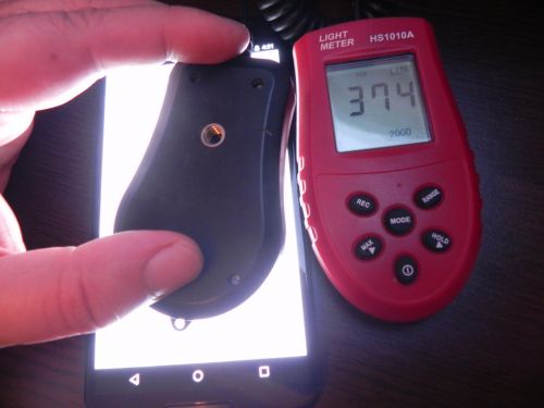 Luminozitate ecran Nexus 6 380 LUX