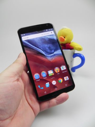 Motorola Nexus 6 Review: cea mai bună cameră de pe un model Nexus, formatul uriaș nu e pentru oricine (Video)