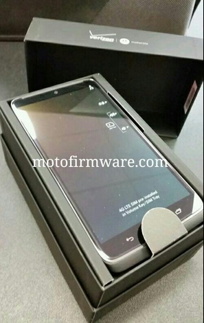 Pachetul retail al lui Motorola Droid Turbo