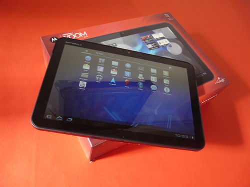 Motorola XOOM Unboxing - scoatem din cutie tableta "Nexus" a lui Honeycomb (Video)