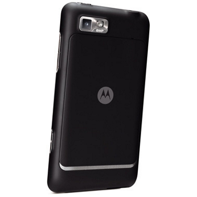 Motorola XT615, Încă un telefon Gingerbread cu dotări modeste, dar cu display edge to edge