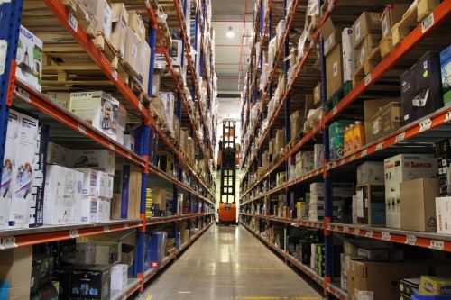 eMAG.ro Înregistrează comenzi de 23 de milioane de euro În Black Friday 2013, valul Întâi