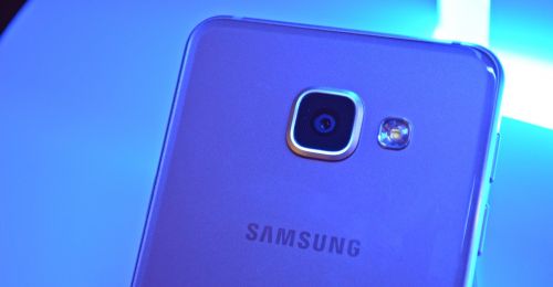 Samsung Galaxy A3 (2016) Hands-on; smartphone de 4.7 inch cu dotări mid-range și design inspirat de Galaxy S6