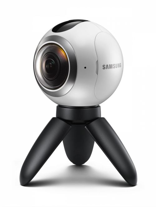 MWC 2016: Samsung lansează Gear 360, o cameră de filmat la 360 de grade, cu posibilitatea de generare de conţinut VR