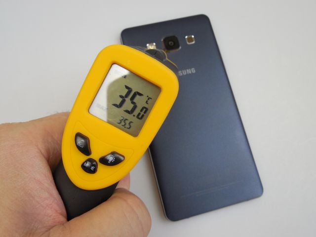 Samsung Galaxy A5 a primit şi un test de temperatură, după 15 minute de jucat Riptide GP2