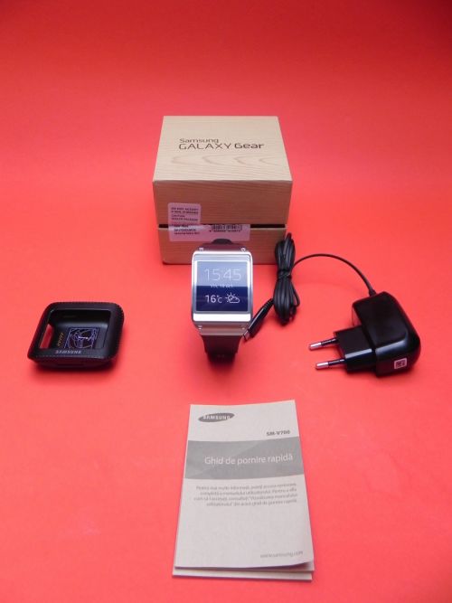 Samsung Galaxy Gear unboxing