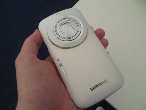 Samsung Galaxy K Zoom a poposit oficial În România În cadrul unui eveniment plin de aventură