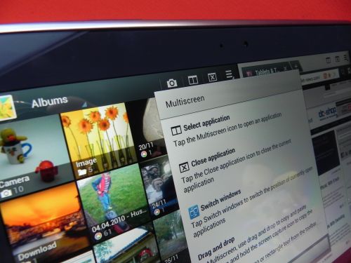 La pachet cu Galaxy Note 10.1 vine și Photoshop Touch