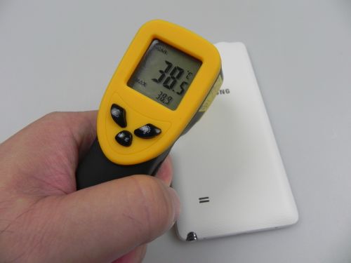 Note 4 atingând 38.9 grade Celsius după 15 minute de jucat Riptide GP2